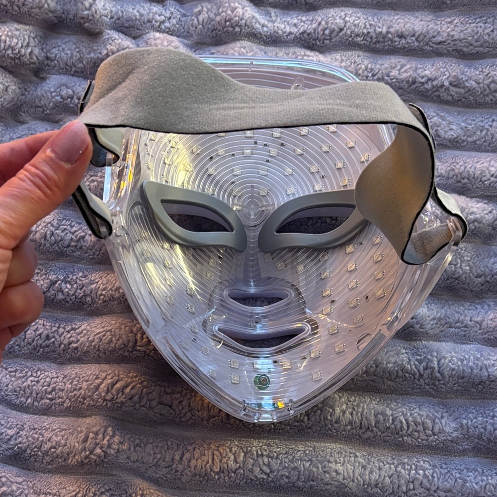 LED Light Therapy Mask with Skincare Wand - Picture 2 of 12